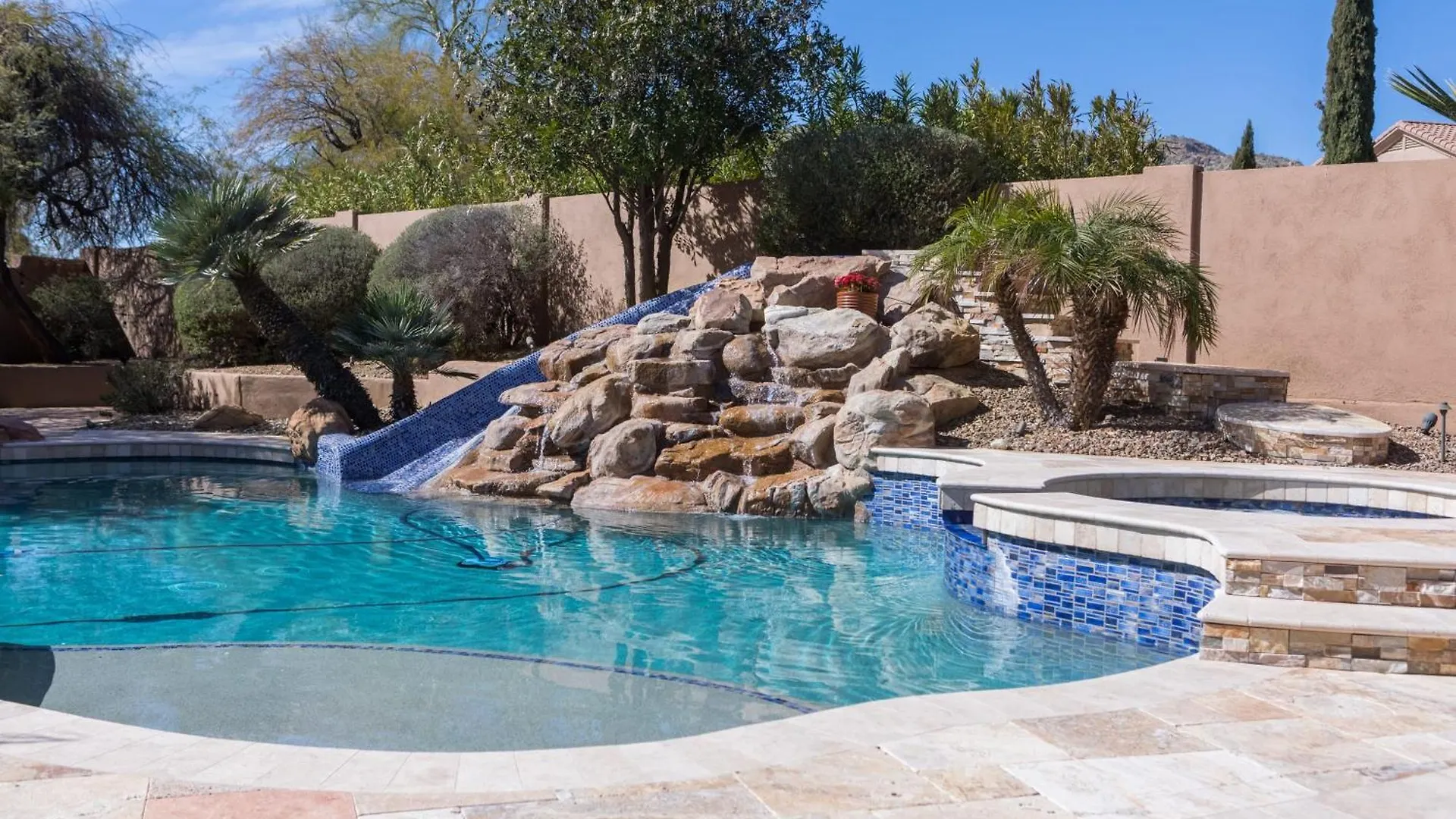 Desert Paradise Pool Spa Pickleball Putt Green 피닉스 미국
